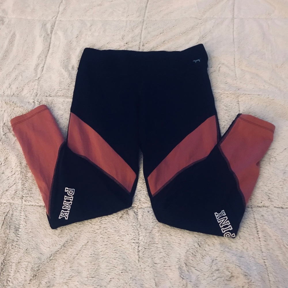 Reversible Leggings with Mesh Cutouts 🖤💗🖤